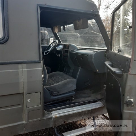 Samochód ciężarowo-osobowy wysokiej mobilności HONKER 2000/2N (bez silnika - zdemontowany, przebieg: 131 516 km) 